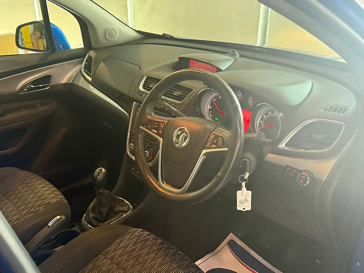 Used 2013 Vauxhall Mokka Exclusiv Blue - Interior and Exterior details 11