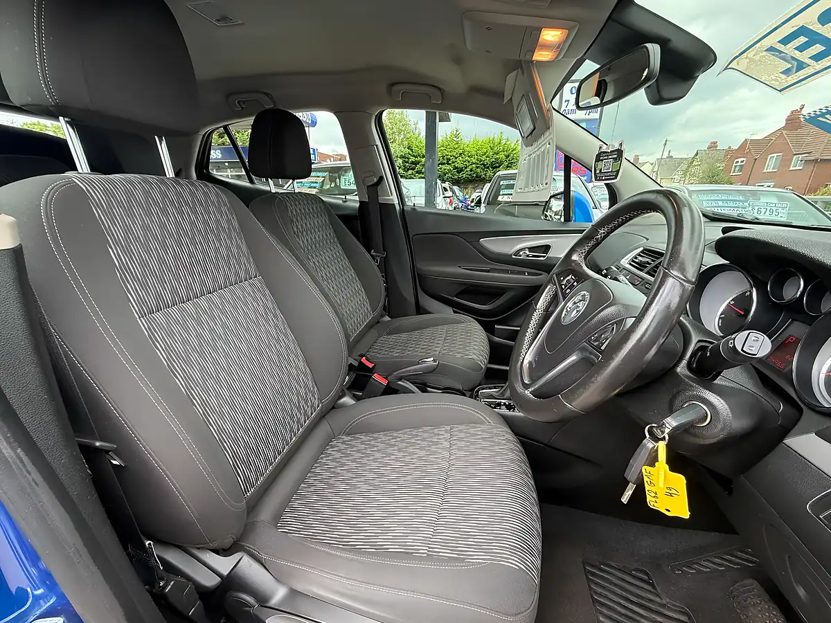 Used 2013 Vauxhall Mokka Exclusiv Blue - Interior and Exterior details 15