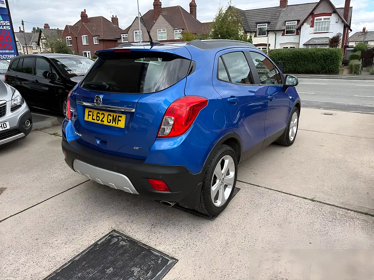Used 2013 Vauxhall Mokka Exclusiv Blue - Interior and Exterior details 3