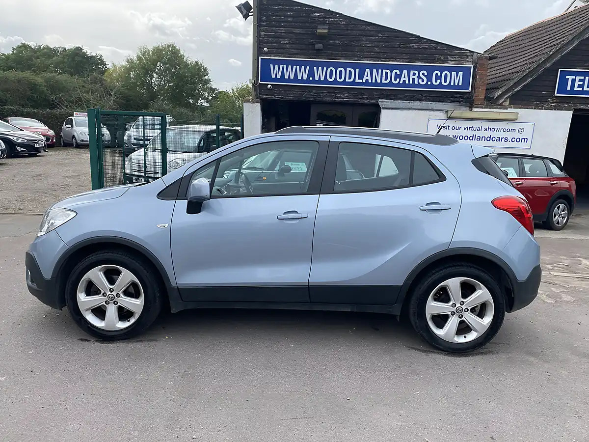 Used 2013 Vauxhall Mokka Exclusiv Blue - Interior and Exterior details 5