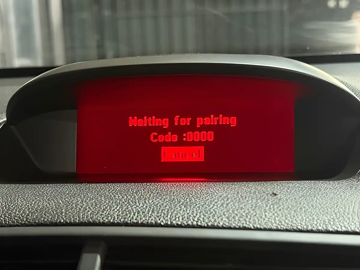 Used 2013 Vauxhall Mokka Exclusiv Brown - Interior and Exterior details 14