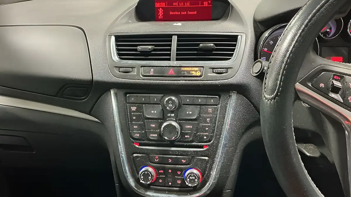 Used 2013 Vauxhall Mokka Exclusiv Grey - Interior and Exterior details 10