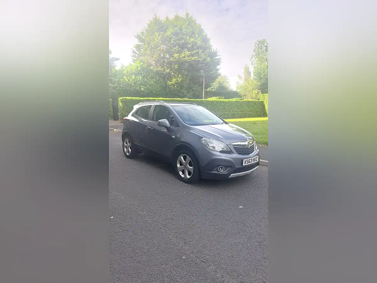 Used 2013 Vauxhall Mokka Exclusiv Grey - Front View