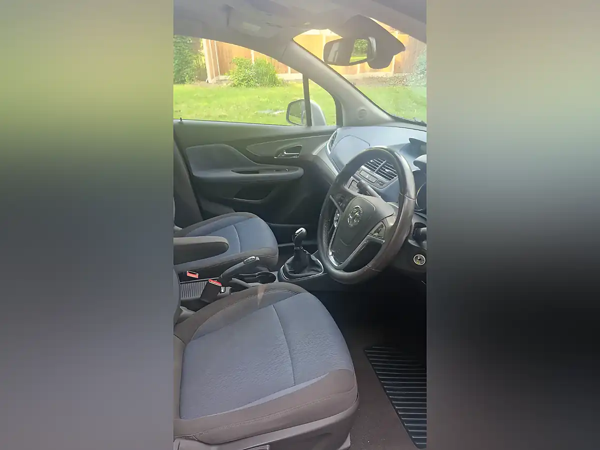 Used 2013 Vauxhall Mokka Exclusiv Grey - Interior and Exterior details 9