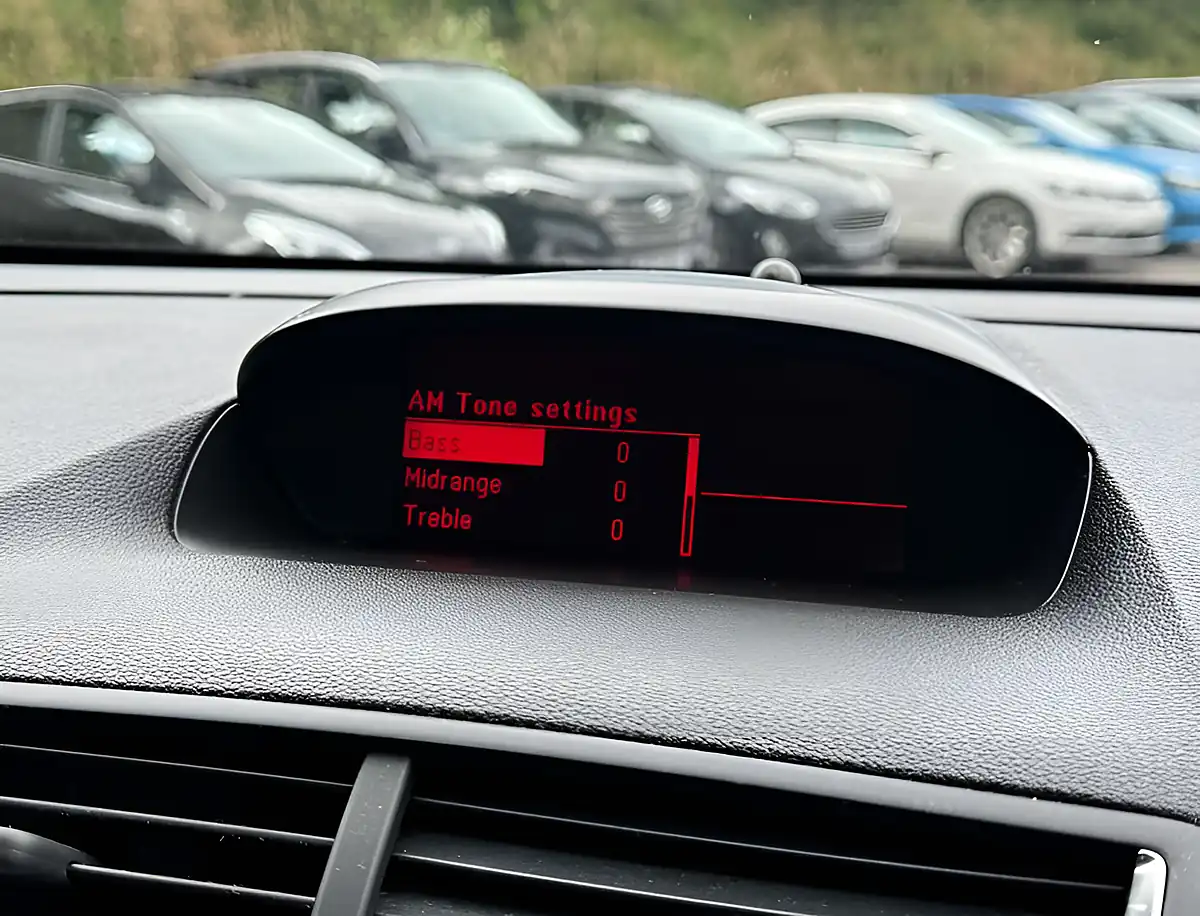 Used 2013 Vauxhall Mokka Exclusive Carbon Flash - Interior and Exterior details 14