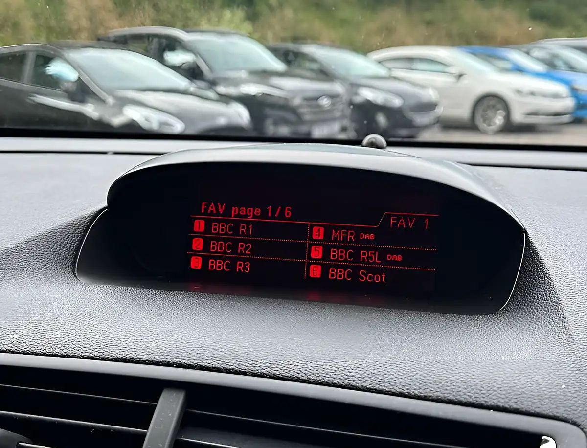 Used 2013 Vauxhall Mokka Exclusive Carbon Flash - Interior and Exterior details 15