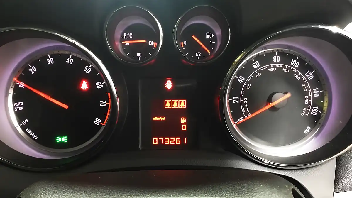 Used 2013 Vauxhall Mokka Se Blue - Interior and Exterior details 8