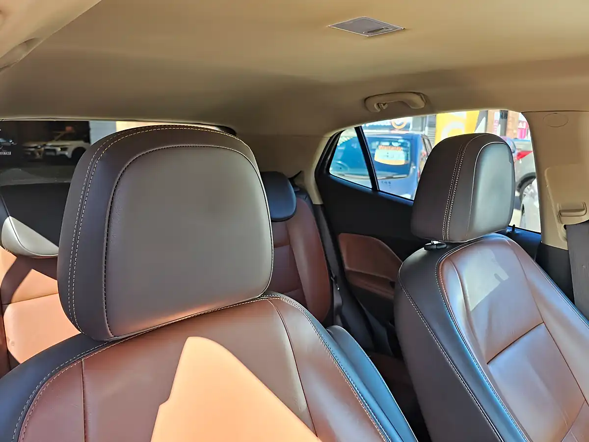 Used 2013 Vauxhall Mokka Se Brown - Interior and Exterior details 7