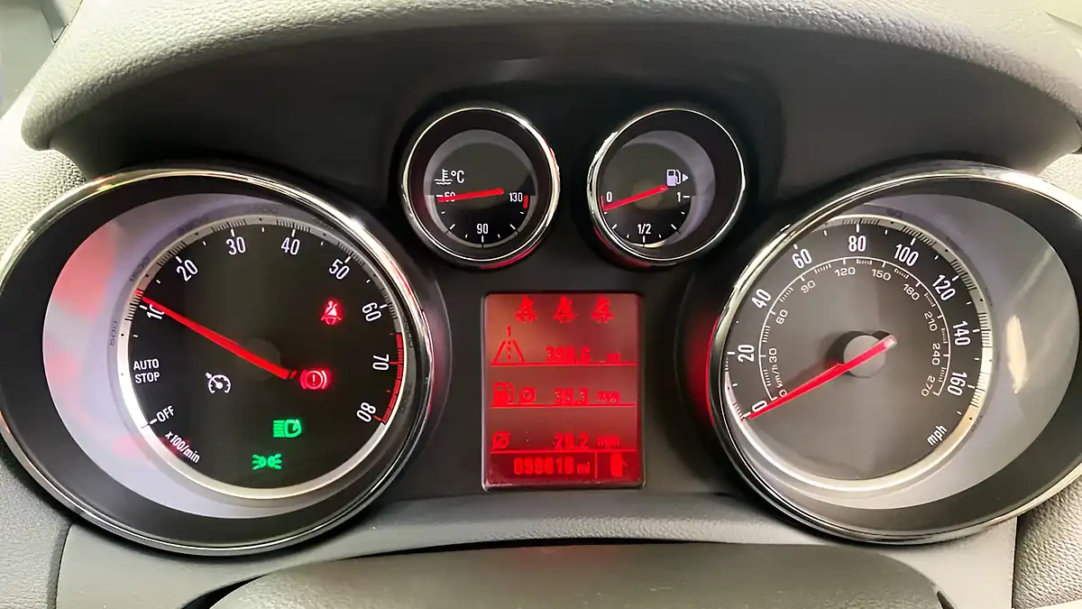 Used 2013 Vauxhall Mokka Se Grey - Interior and Exterior details 8