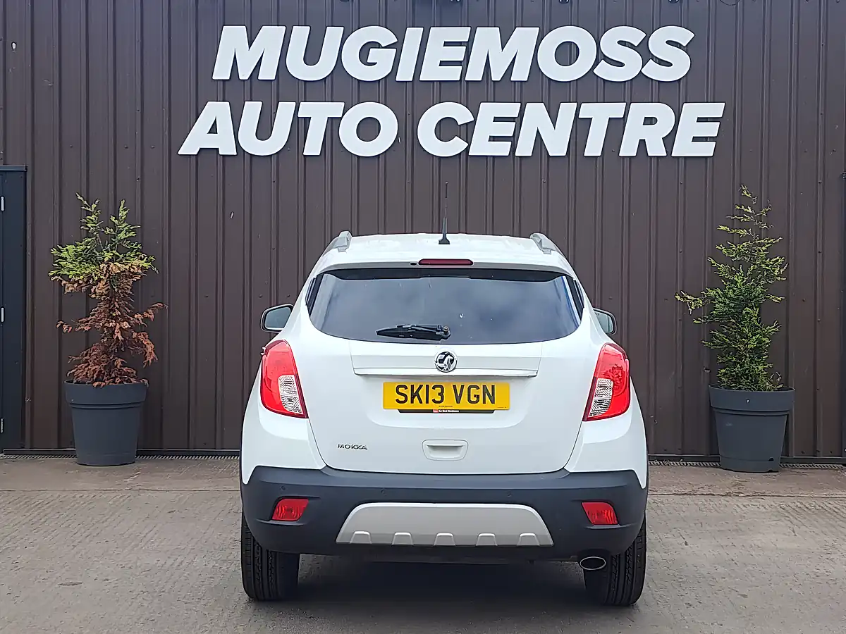 Used 2013 Vauxhall Mokka Se White - Interior and Exterior details 5