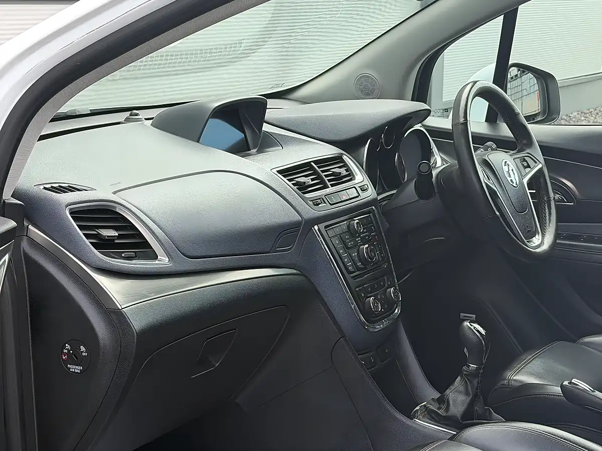 Used 2013 Vauxhall Mokka Se White - Interior and Exterior details 17