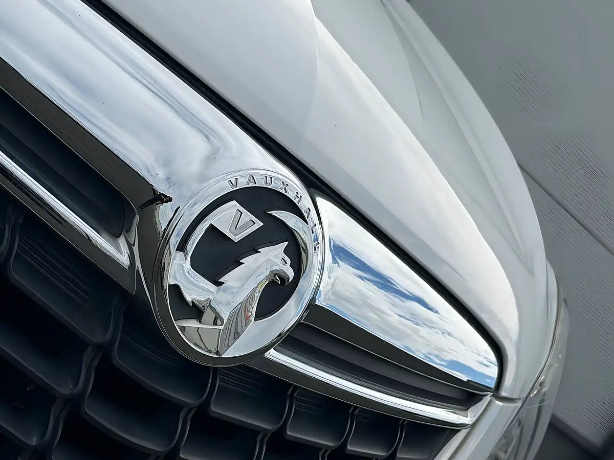 Used 2013 Vauxhall Mokka Se White - Interior and Exterior details 6