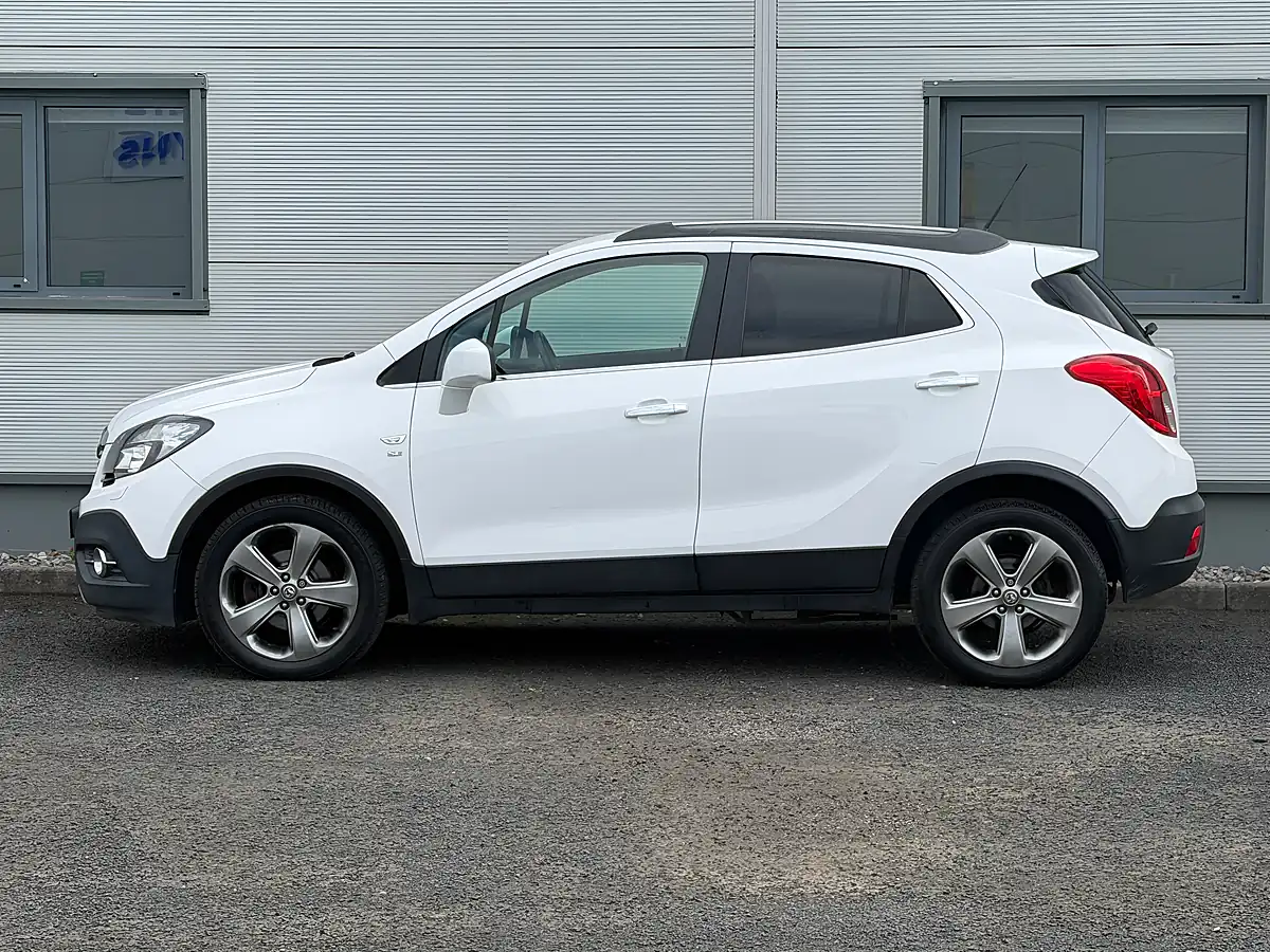 Used 2013 Vauxhall Mokka Se White - Interior and Exterior details 8