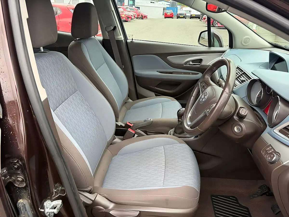 Used 2013 Vauxhall Mokka Tech Line Brown - Interior and Exterior details 9