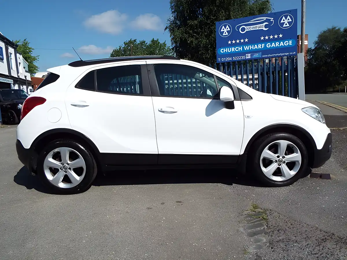 Used 2013 Vauxhall Mokka Tech Line White - Interior and Exterior details 8