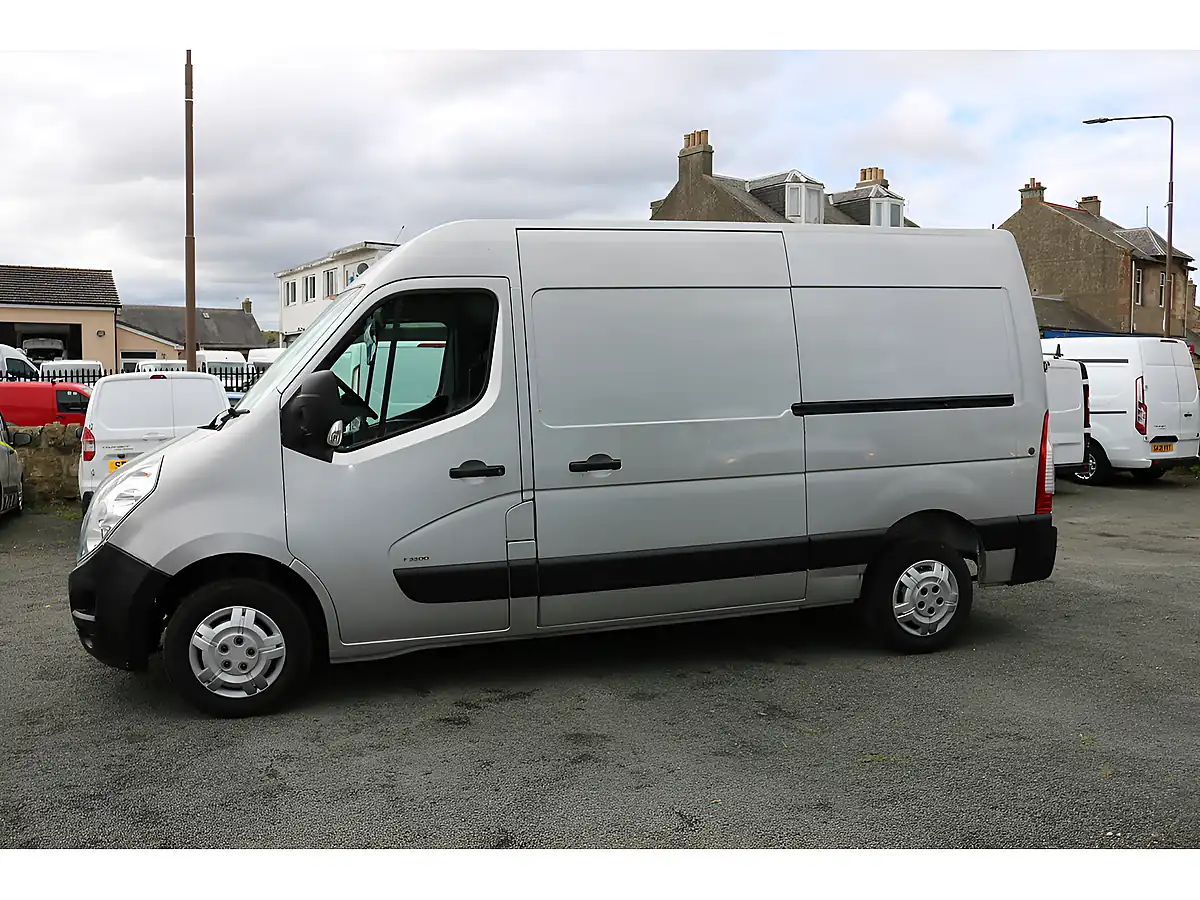 Used 2013 Vauxhall Movano F3300 L2H2 P/V Silver - Interior and Exterior details 4
