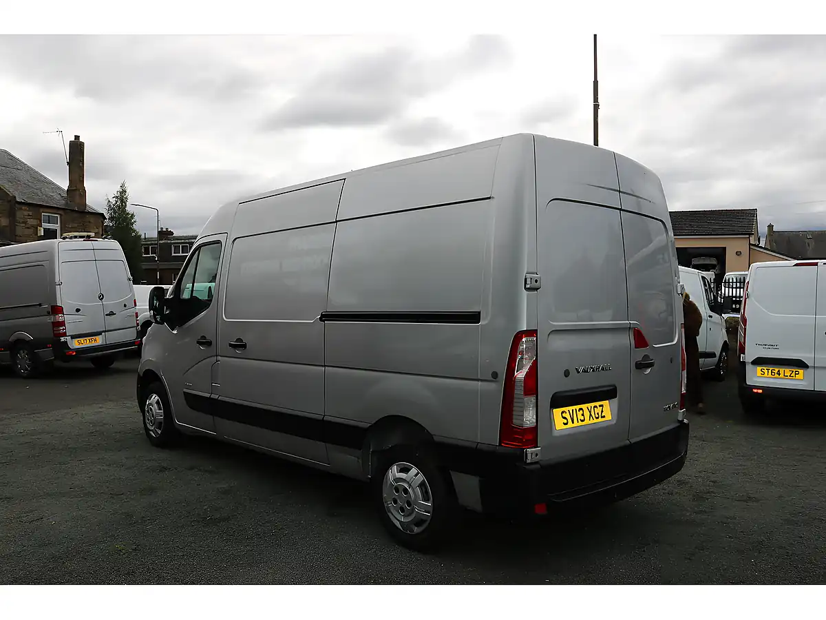 Used 2013 Vauxhall Movano F3300 L2H2 P/V Silver - Interior and Exterior details 5