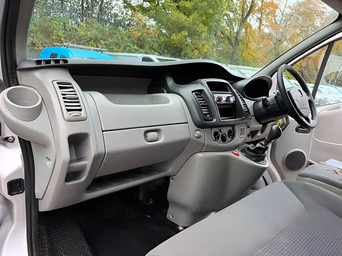 Used 2013 Vauxhall Vivaro L1 Silver - Interior and Exterior details 19