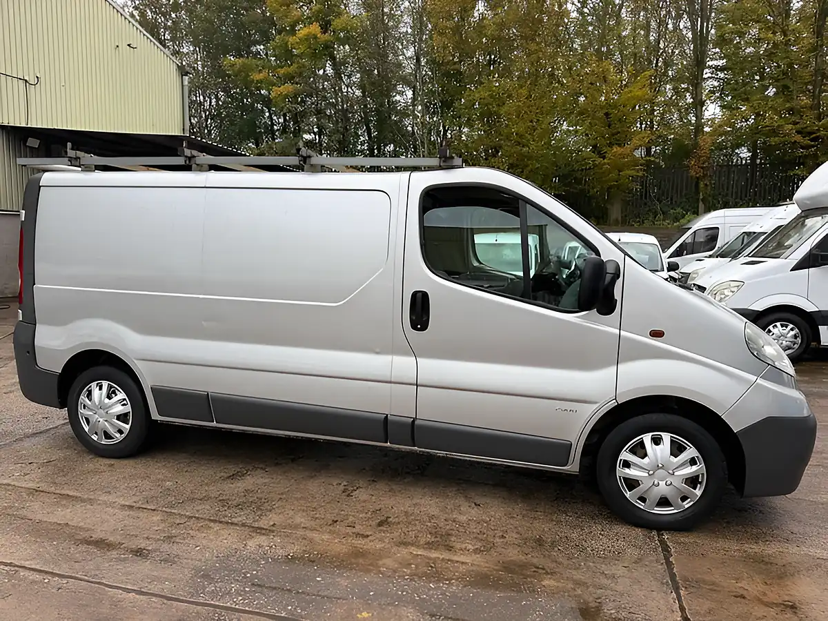 Used 2013 Vauxhall Vivaro L1 Silver - Interior and Exterior details 5