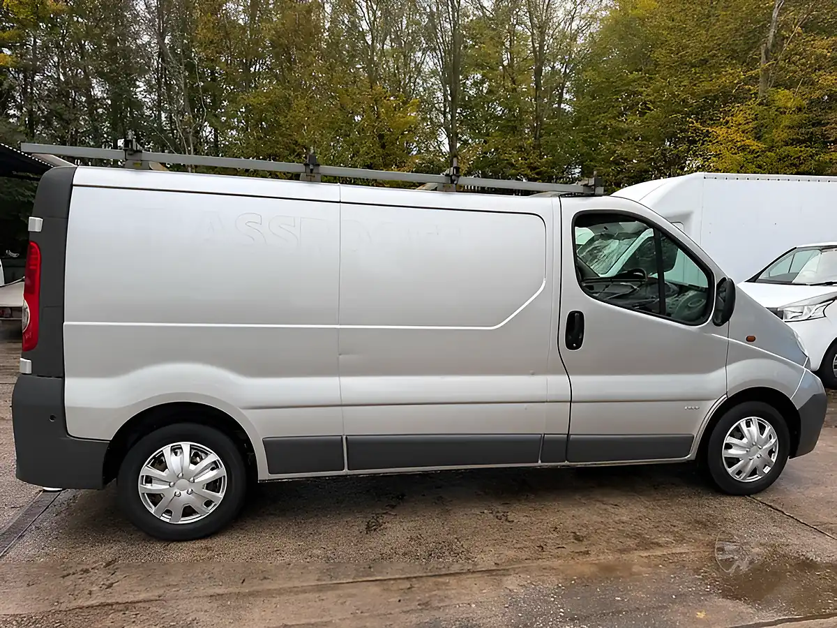 Used 2013 Vauxhall Vivaro L1 Silver - Interior and Exterior details 7