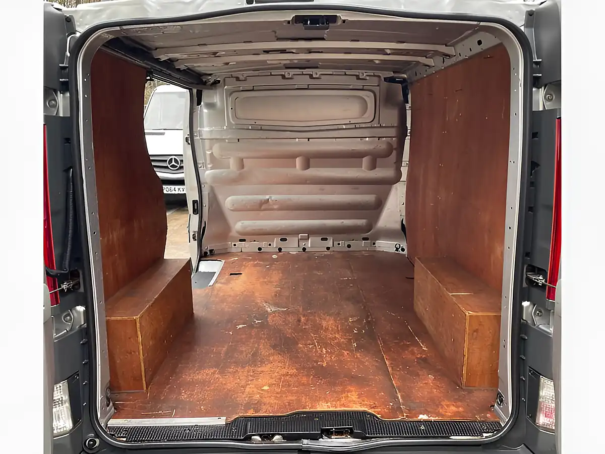 Used 2013 Vauxhall Vivaro Panel Van L1 Silver - Interior and Exterior details 10