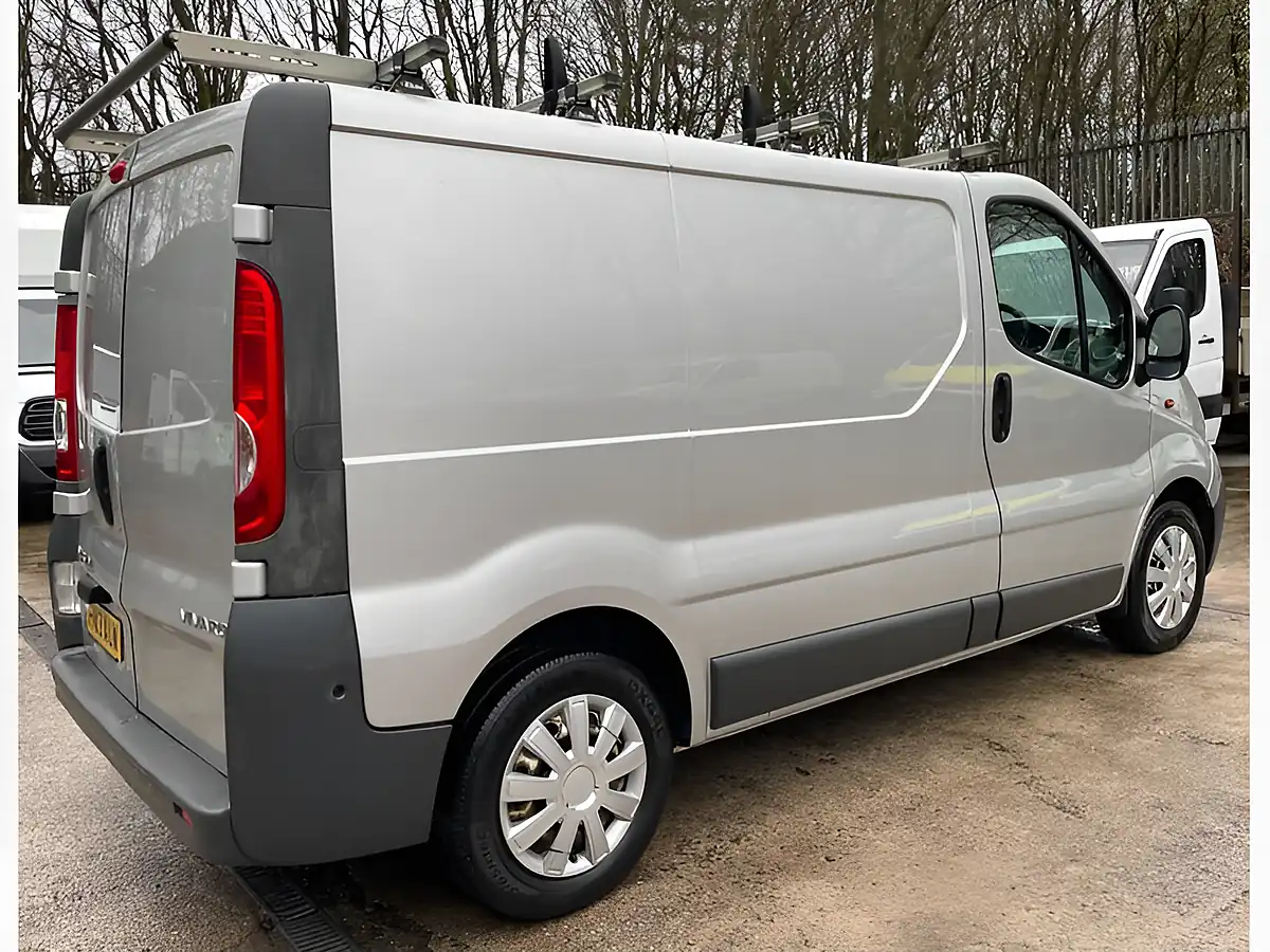 Used 2013 Vauxhall Vivaro Panel Van L1 Silver - Interior and Exterior details 8