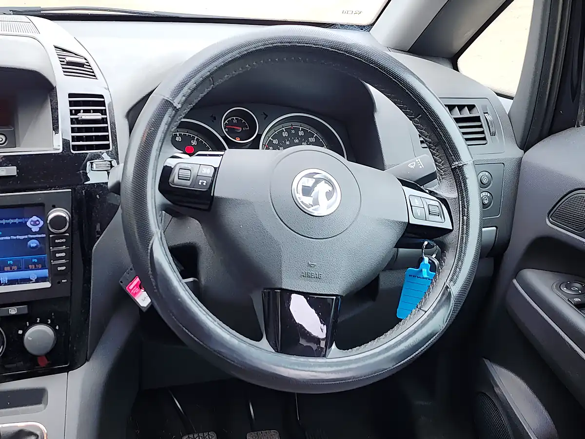 Used 2013 Vauxhall Zafira Exclusiv Black - Interior and Exterior details 8