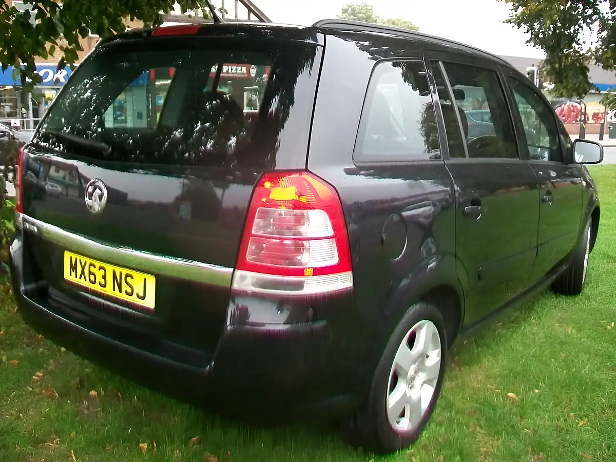 Used 2013 Vauxhall Zafira Exclusiv Black - Interior and Exterior details 2