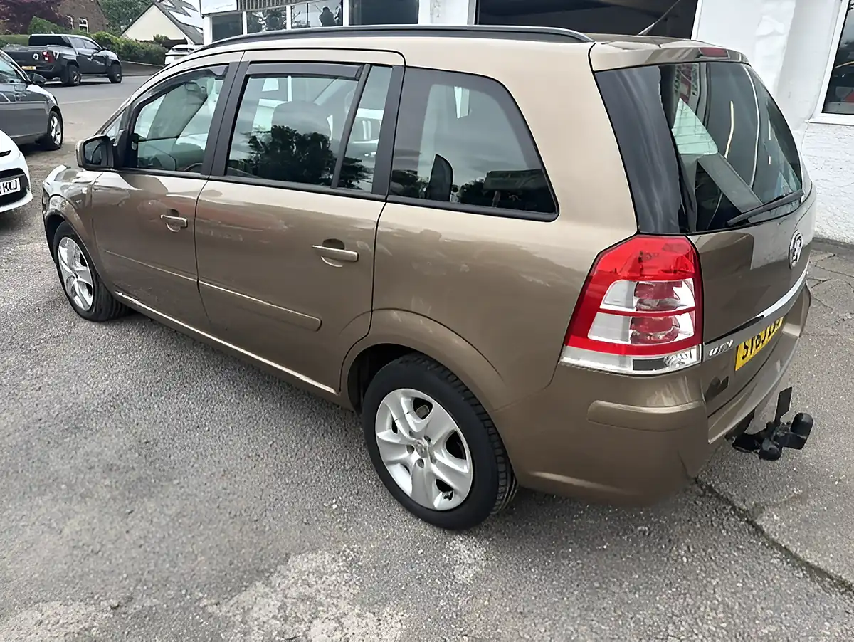 Used 2013 Vauxhall Zafira Exclusiv Bronze - Interior and Exterior details 3