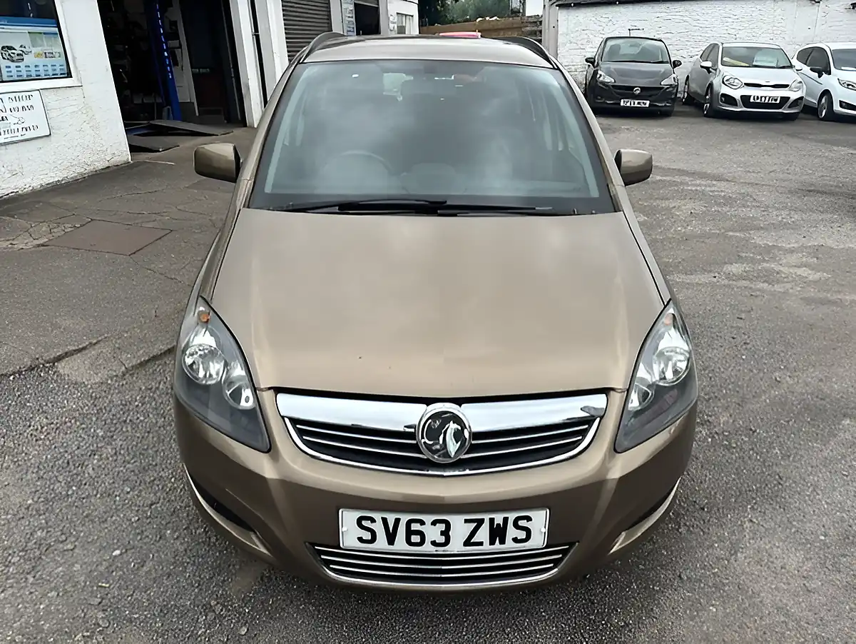 Used 2013 Vauxhall Zafira Exclusiv Bronze - Interior and Exterior details 4