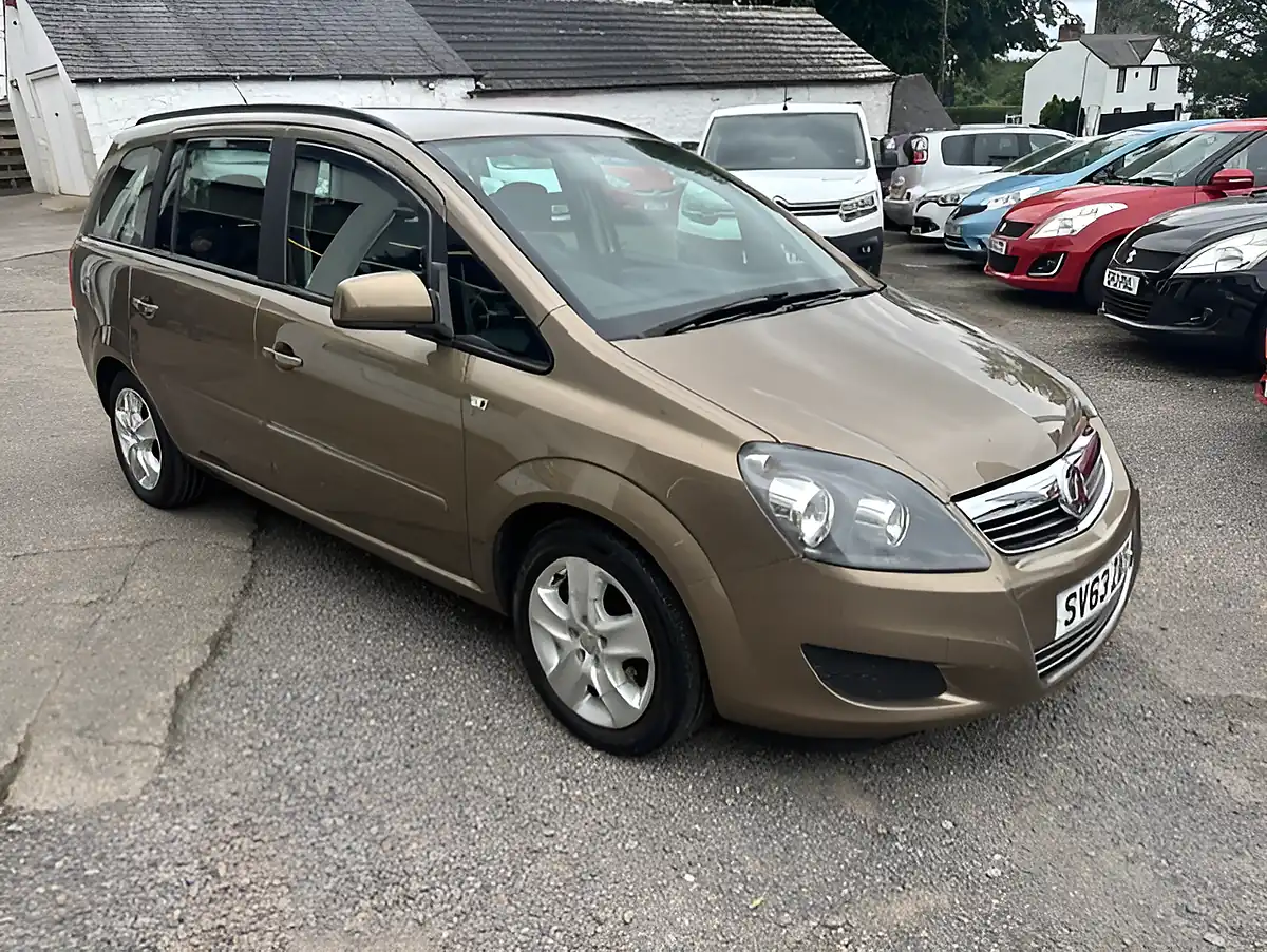 Used 2013 Vauxhall Zafira Exclusiv Bronze - Interior and Exterior details 5