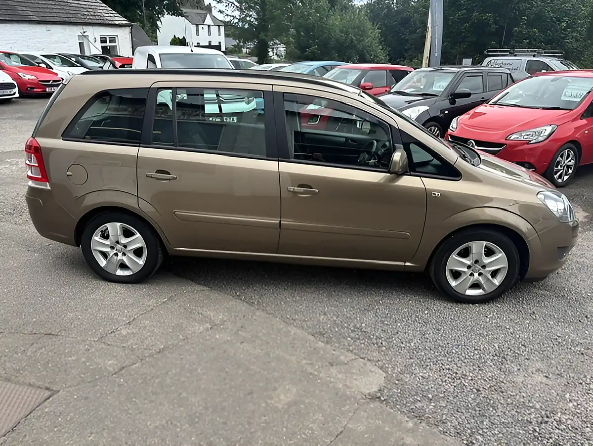 Used 2013 Vauxhall Zafira Exclusiv Bronze - Interior and Exterior details 6