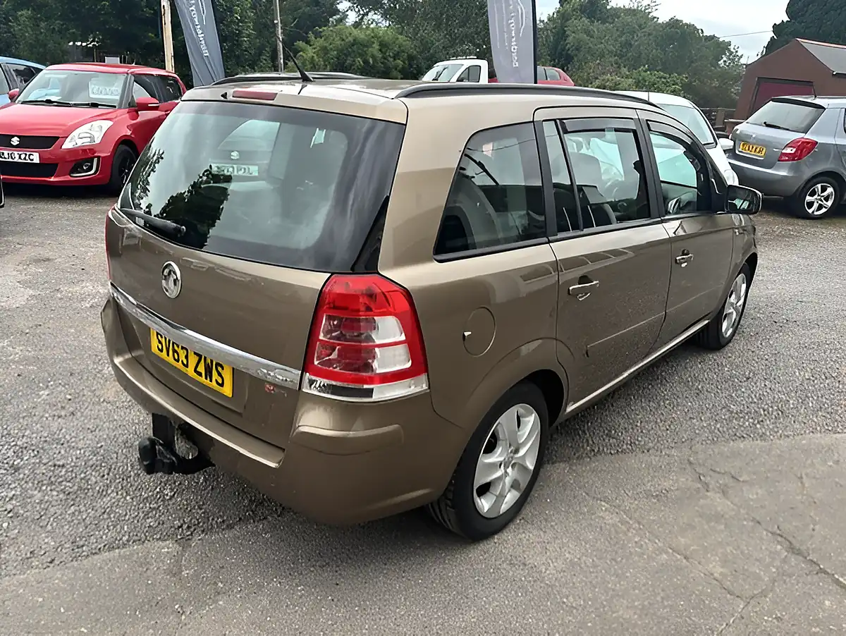 Used 2013 Vauxhall Zafira Exclusiv Bronze - Interior and Exterior details 7