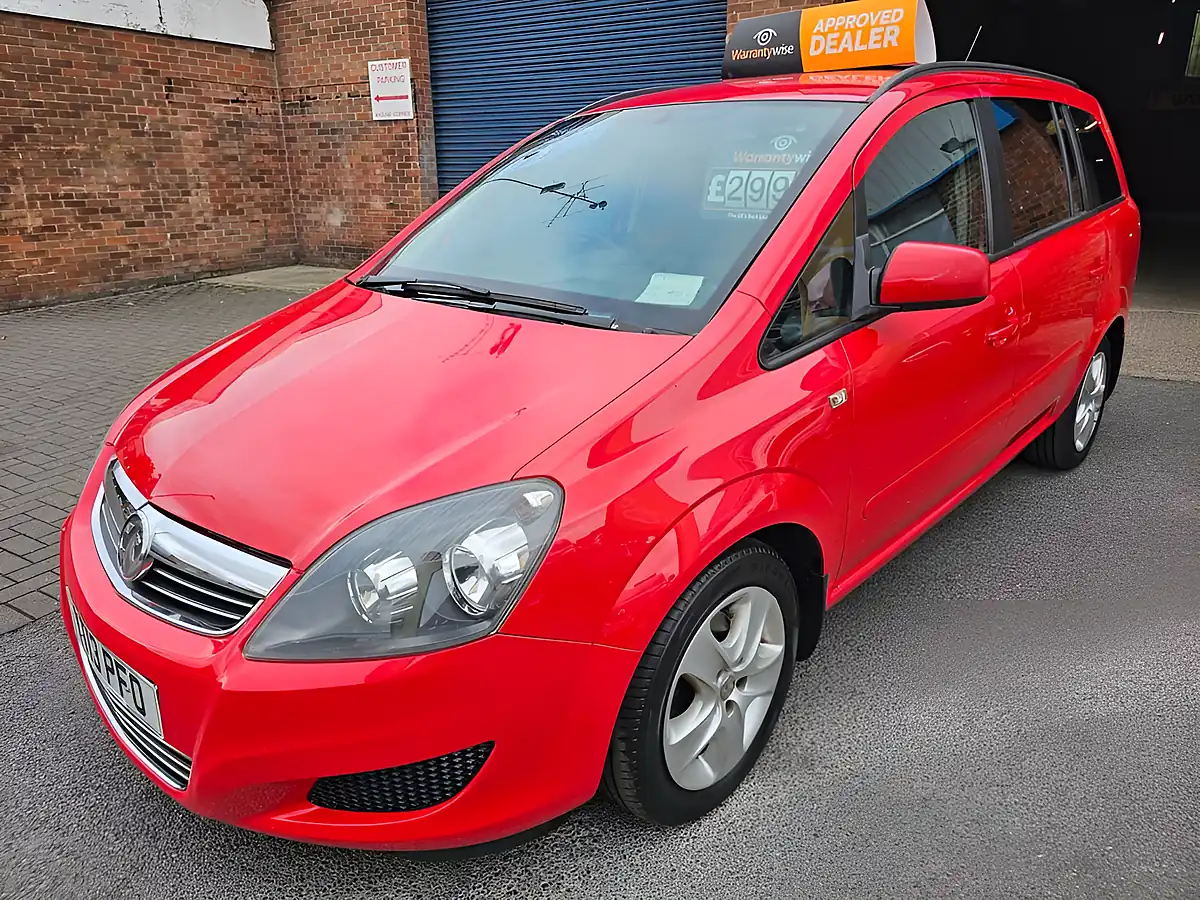 Used 2013 Vauxhall Zafira Exclusiv Red - Interior and Exterior details 2