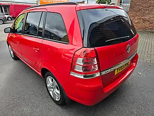 Used 2013 Vauxhall Zafira Exclusiv Red - Interior and Exterior details 3