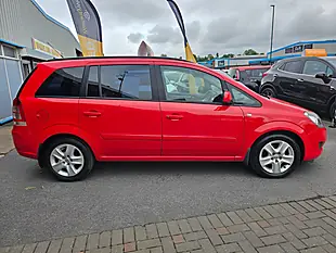 Used 2013 Vauxhall Zafira Exclusiv Red - Interior and Exterior details 5