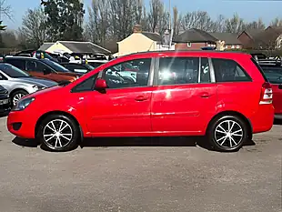 Used 2013 Vauxhall Zafira Exclusiv Red - Interior and Exterior details 12