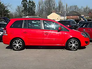Used 2013 Vauxhall Zafira Exclusiv Red - Interior and Exterior details 13