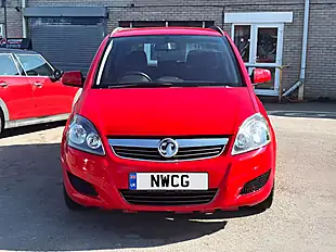 Used 2013 Vauxhall Zafira Exclusiv Red - Interior and Exterior details 3