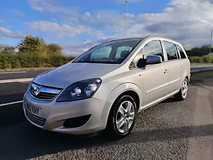 Used 2013 Vauxhall Zafira Exclusiv Silver - Interior and Exterior details 3