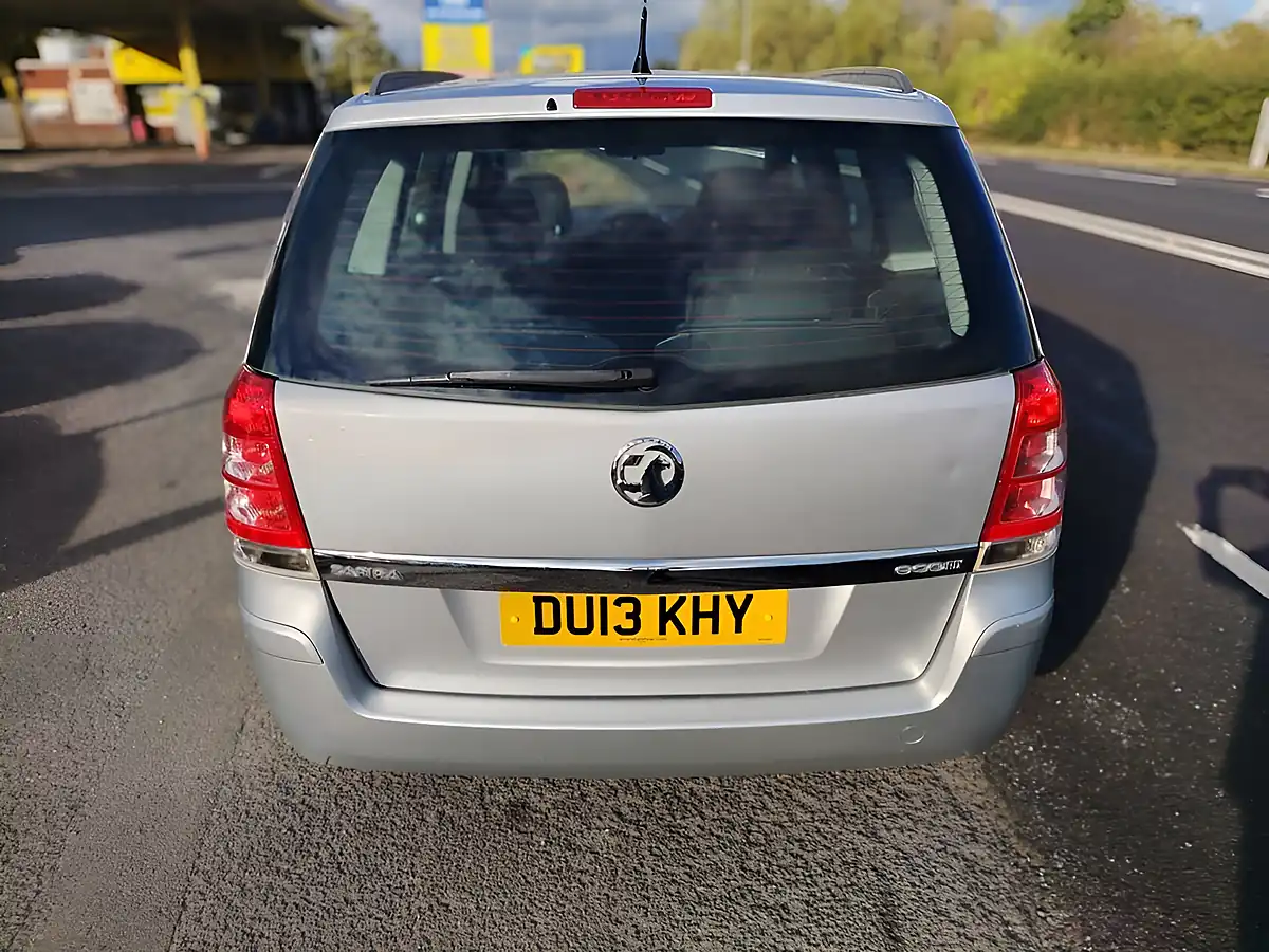 Used 2013 Vauxhall Zafira Exclusiv Silver - Interior and Exterior details 5