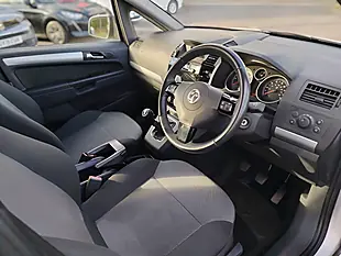 Used 2013 Vauxhall Zafira Exclusiv Silver - Interior and Exterior details 9