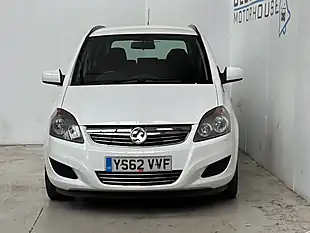 Used 2013 Vauxhall Zafira Exclusiv Summit White - Interior and Exterior details 2