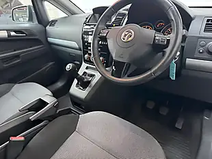 Used 2013 Vauxhall Zafira Exclusiv Summit White - Interior and Exterior details 3