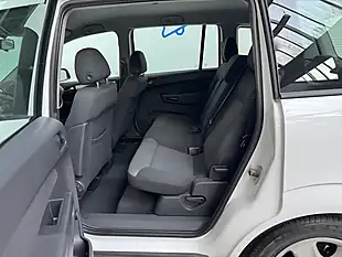Used 2013 Vauxhall Zafira Exclusiv Summit White - Interior and Exterior details 9