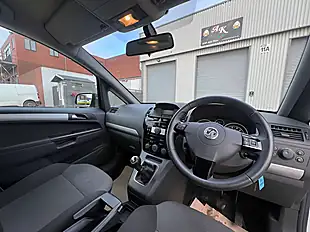 Used 2013 Vauxhall Zafira Exclusive White - Interior and Exterior details 10