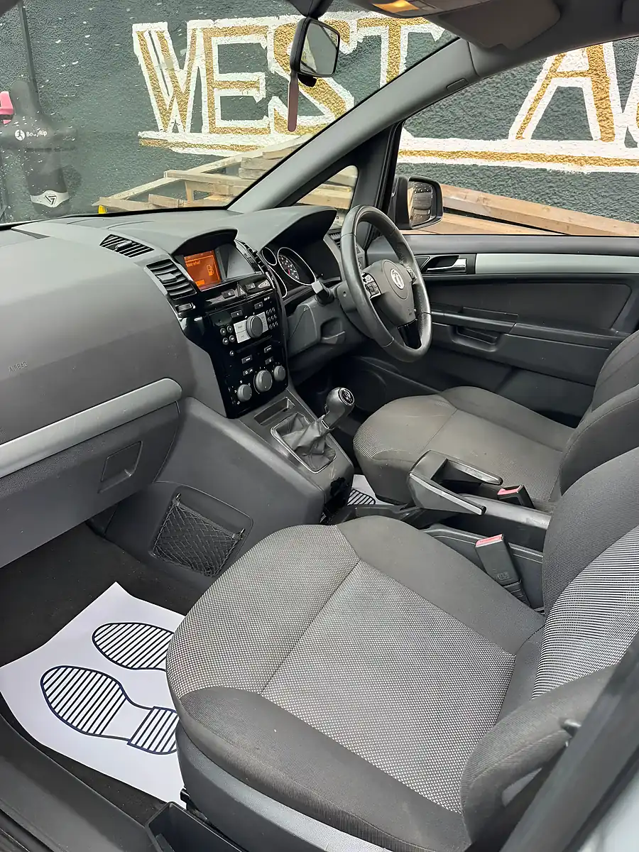 Used 2013 Vauxhall Zafira Seven-SEAT - Interior and Exterior details 11