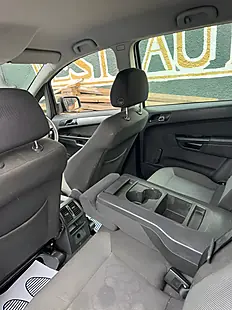 Used 2013 Vauxhall Zafira Seven-SEAT - Interior and Exterior details 12