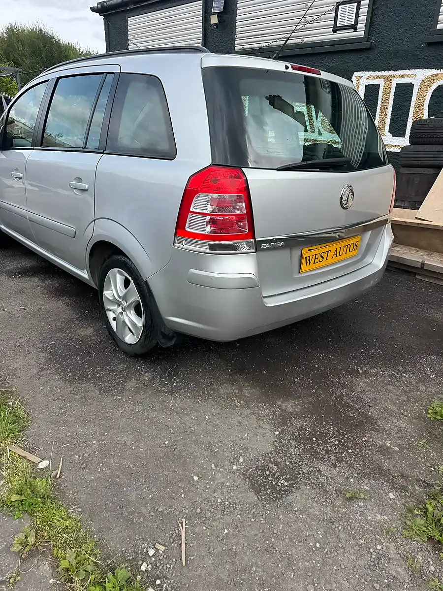 Used 2013 Vauxhall Zafira Seven-SEAT - Interior and Exterior details 3