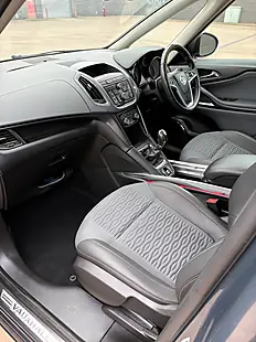 Used 2013 Vauxhall Zafira Tourer Se Grey - Interior and Exterior details 11